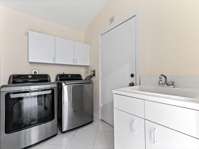 Home for sale at 14066 Glenlyon Court - photo 6215193