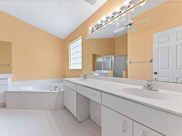 Home for sale at 14066 Glenlyon Court - photo 6215198