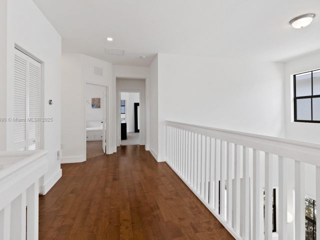 Home for rent at 10545 NW 69th Ter 10545 - photo 6178377