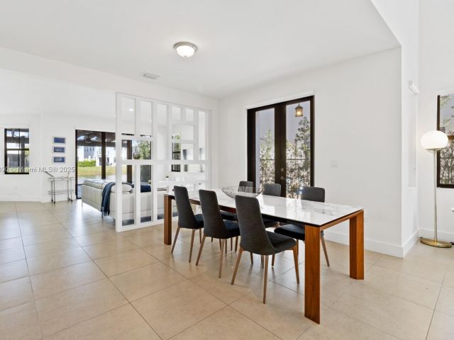 Home for rent at 10545 NW 69th Ter 10545 - photo 6178388