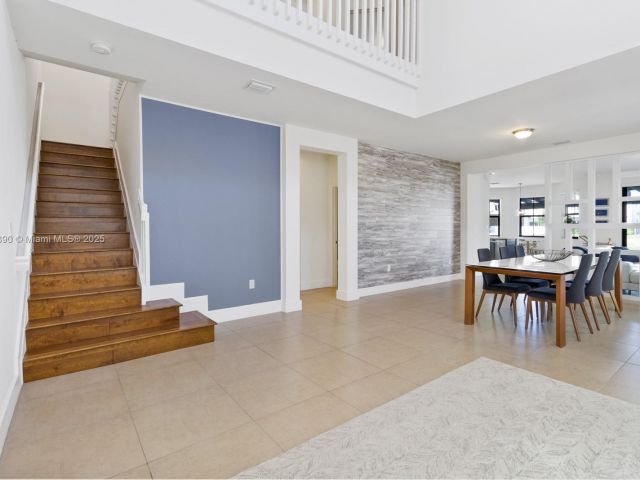 Home for rent at 10545 NW 69th Ter 10545 - photo 6178391