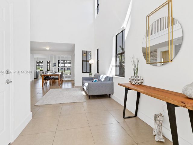 Home for rent at 10545 NW 69th Ter 10545 - photo 6178392