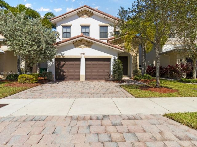 Home for rent at 10545 NW 69th Ter 10545 - photo 6178394