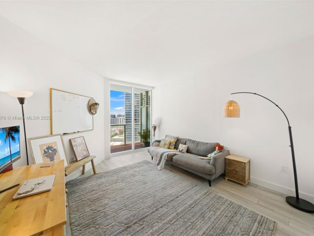 Apartment for sale  Unit #2514 - photo 6180999