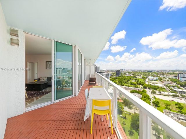 Apartment for sale  Unit #2514 - photo 6181000