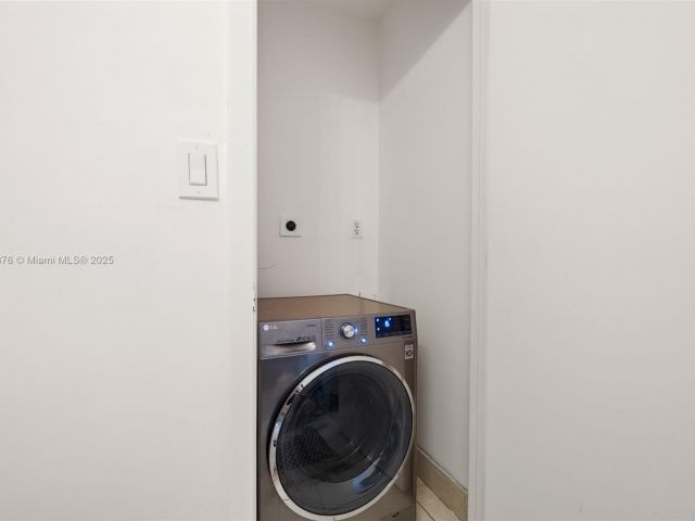 Apartment for sale  Unit #2514 - photo 6181007