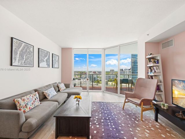 Apartment for sale  Unit #2514 - photo 6181010