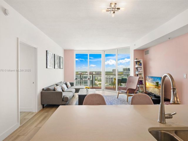 Apartment for sale  Unit #2514 - photo 6181012