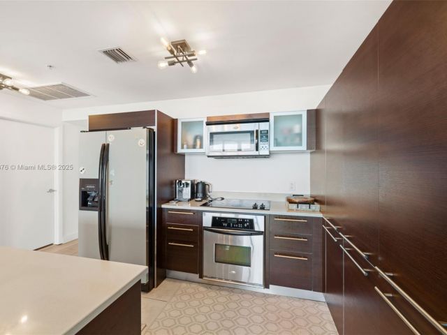 Apartment for sale  Unit #2514 - photo 6181013