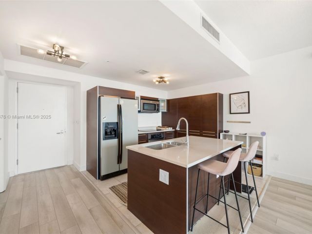 Apartment for sale  Unit #2514 - photo 6181014