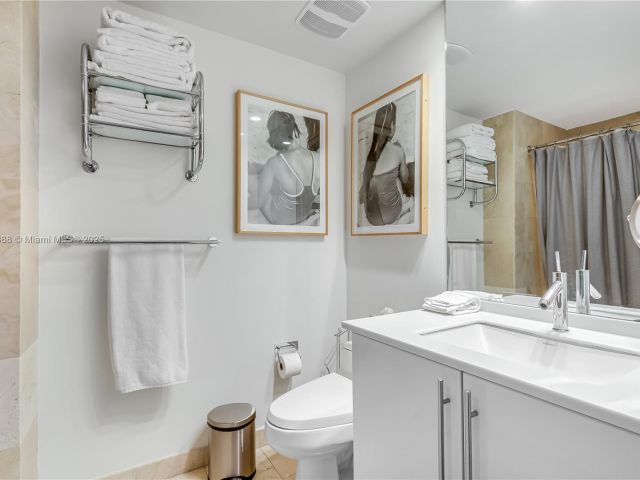 Apartment for rent  Unit #506 - photo 6179528