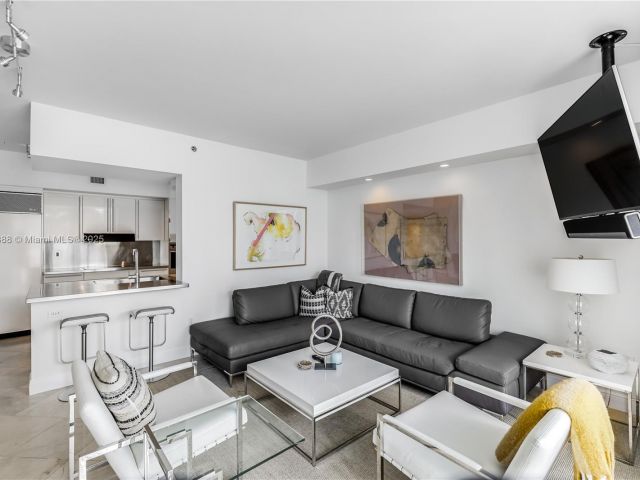 Apartment for rent  Unit #506 - photo 6179539