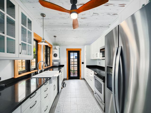 Home for sale at 801 Hibiscus Street - photo 6218047