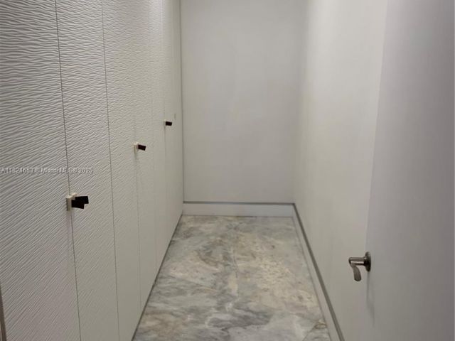 Apartment for rent  Unit #2403 - photo 6181225