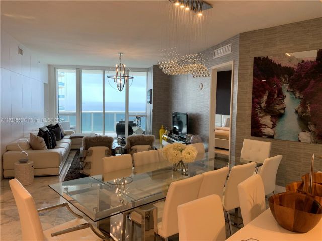 Apartment for rent  Unit #2403 - photo 6181235