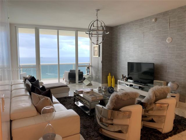 Apartment for rent  Unit #2403 - photo 6181237