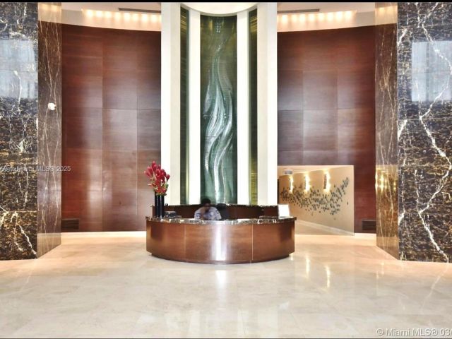 Apartment for rent  Unit #2403 - photo 6181238