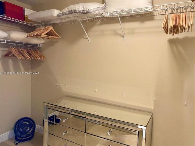 Apartment for sale  Unit #2052 - photo 6180755