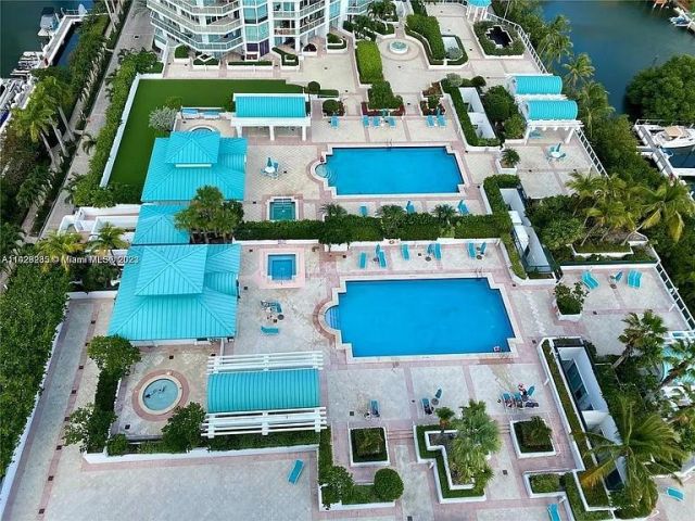 Apartment for sale  Unit #2052 - photo 6268180