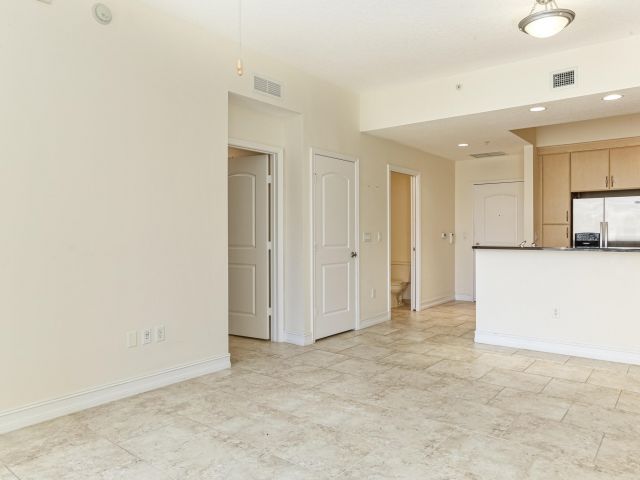 Apartment for sale  Unit #1208 - photo 6183409