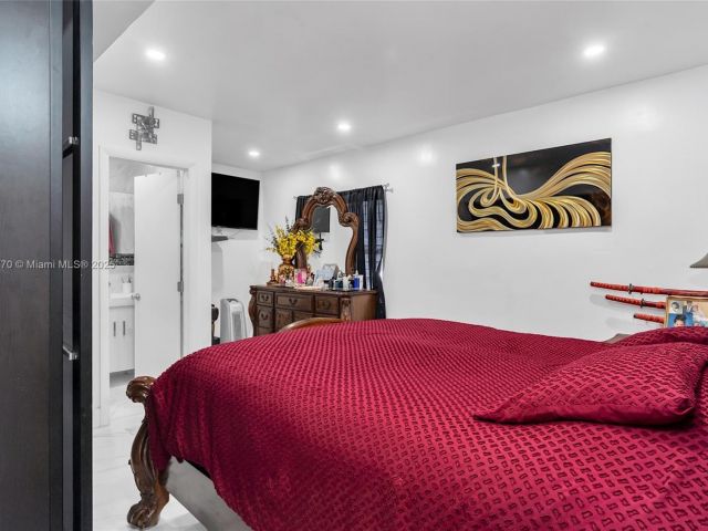 Home for sale at 31 SW 58th Ct - photo 6186588