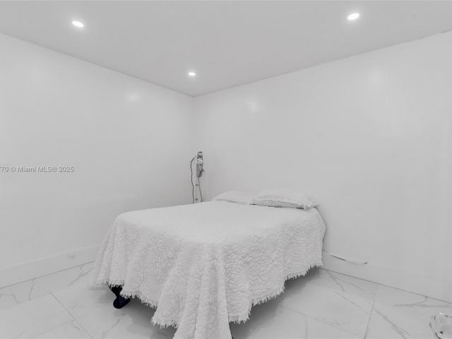 Home for sale at 31 SW 58th Ct - photo 6186592