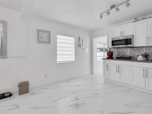 Home for sale at 31 SW 58th Ct - photo 6186593