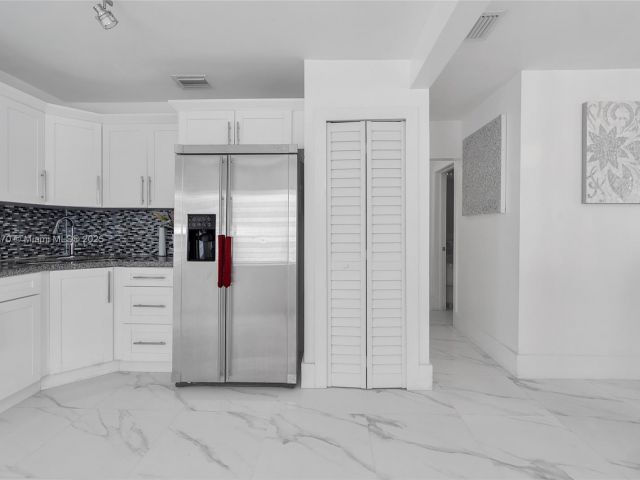 Home for sale at 31 SW 58th Ct - photo 6186594