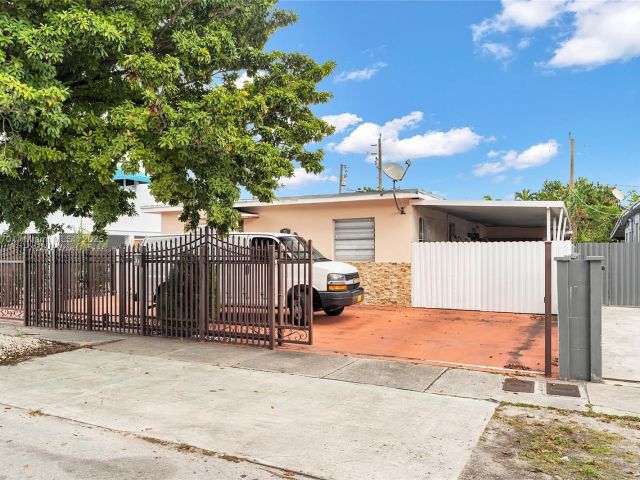 Home for sale at 31 SW 58th Ct - photo 6186600