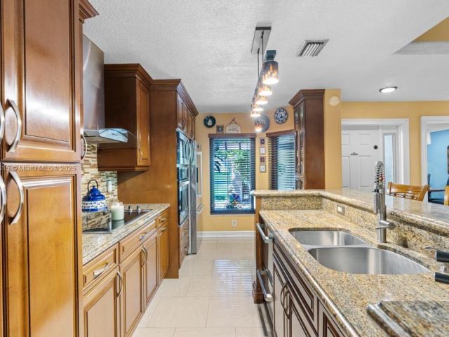 Home for sale at 10091 SW 137th Pl - photo 6180325