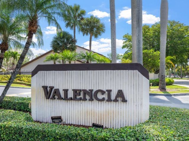 Home for sale at 10091 SW 137th Pl - photo 6180335