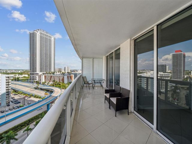 Apartment for rent  Unit #1406 - photo 6181490