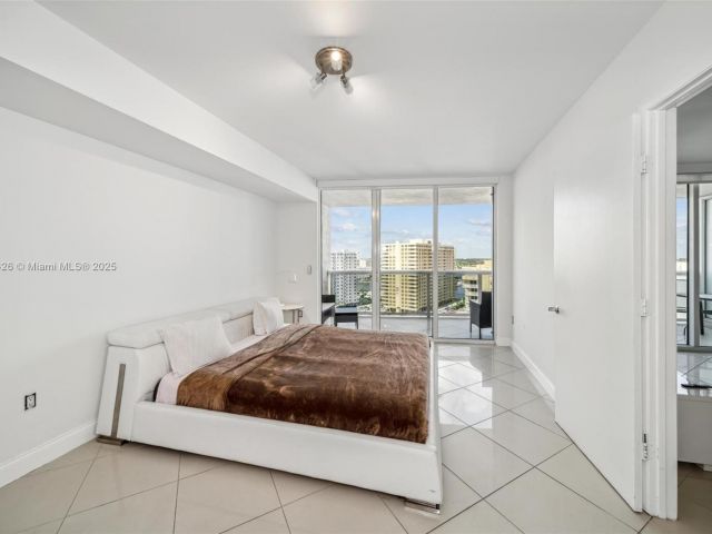 Apartment for rent  Unit #1406 - photo 6181498