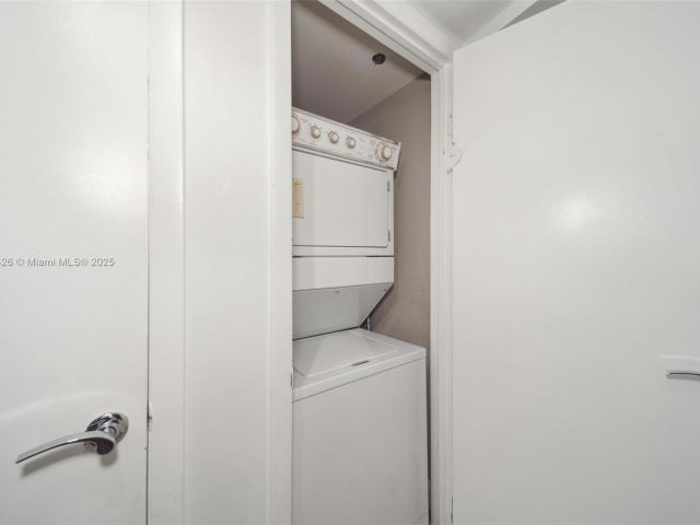 Apartment for rent  Unit #1406 - photo 6181500
