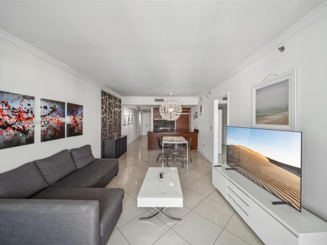 Apartment for rent  Unit #1406 - photo 6181503