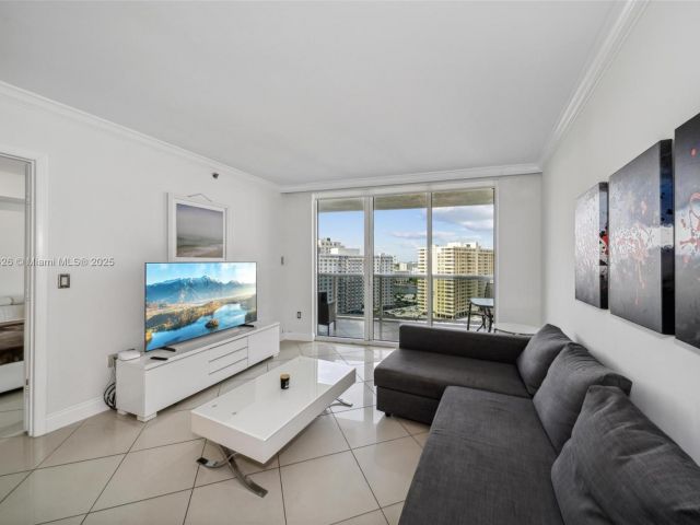 Apartment for rent  Unit #1406 - photo 6181509