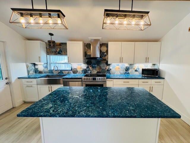 Home for sale at 181 NE 15th Terrace - photo 6252127