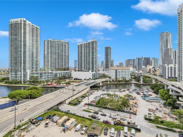 Apartment for sale  Unit #712 - photo 6181904