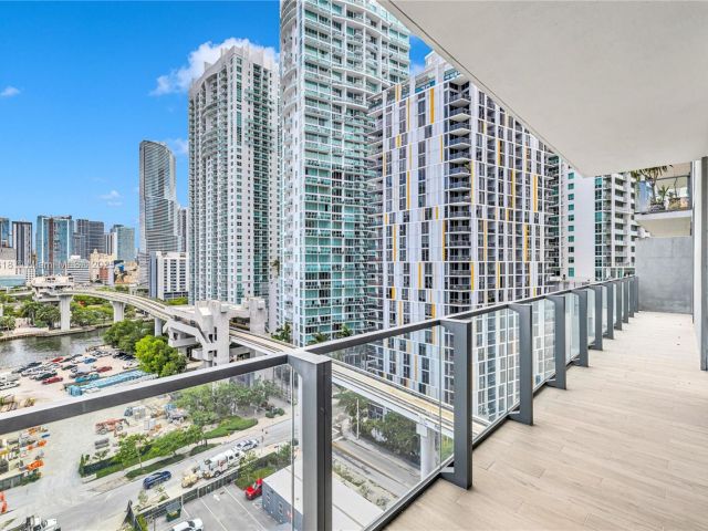 Apartment for sale  Unit #712 - photo 6181906