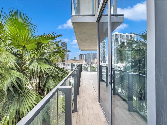 Apartment for sale  Unit #712 - photo 6181907