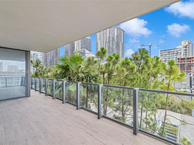 Apartment for sale  Unit #712 - photo 6181911