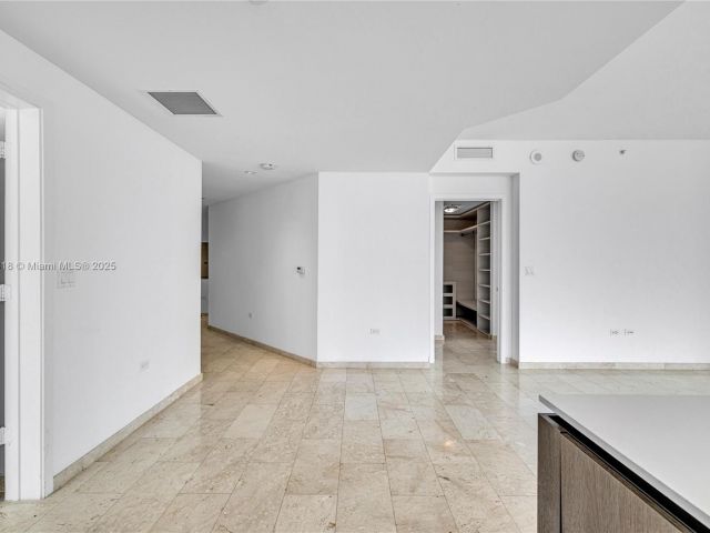 Apartment for sale  Unit #712 - photo 6181914