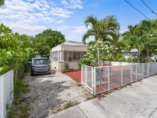 Home for sale at 50 NW 34th Ter - photo 6180287