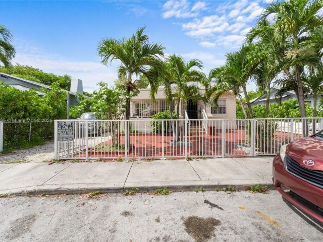 Home for sale at 50 NW 34th Ter - photo 6180288