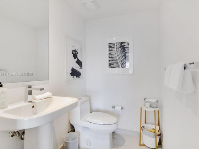 Apartment for rent  Unit #T3708 - photo 6182302