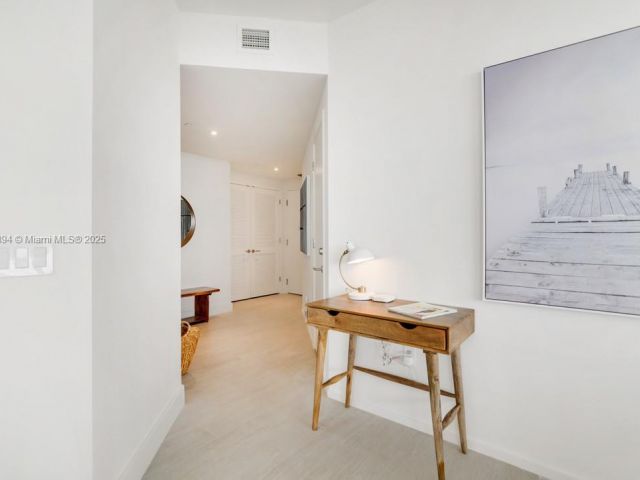 Apartment for rent  Unit #T3708 - photo 6182310