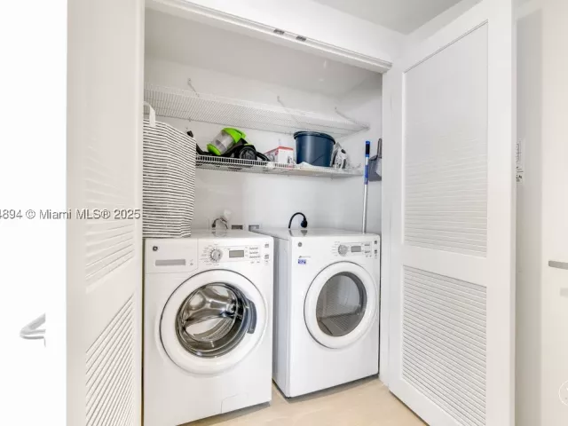 3-bedroom condo for rent in Hollywood - 4010 S Ocean Dr T3708 - MondialRealty
