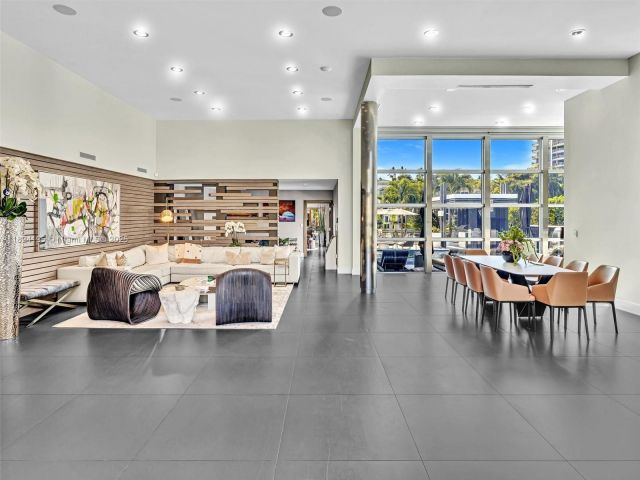 Home for rent at 307 Holiday Dr - photo 6180959