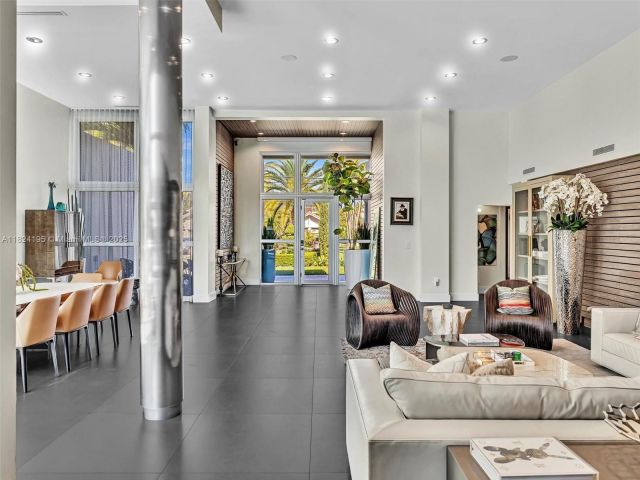 Home for rent at 307 Holiday Dr - photo 6180961