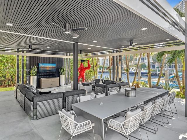 Home for rent at 307 Holiday Dr - photo 6180968